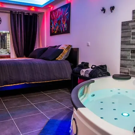 Le Spamoureux Bien-etre A Deux Apartment *